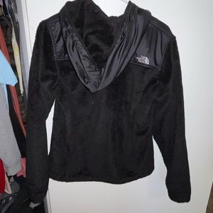 North Face Fuzzy Hooded Zip Up women’s Jacket with Pockets // Size Small